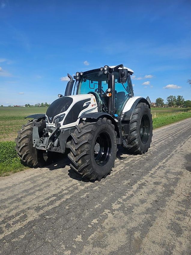 Valtra N174