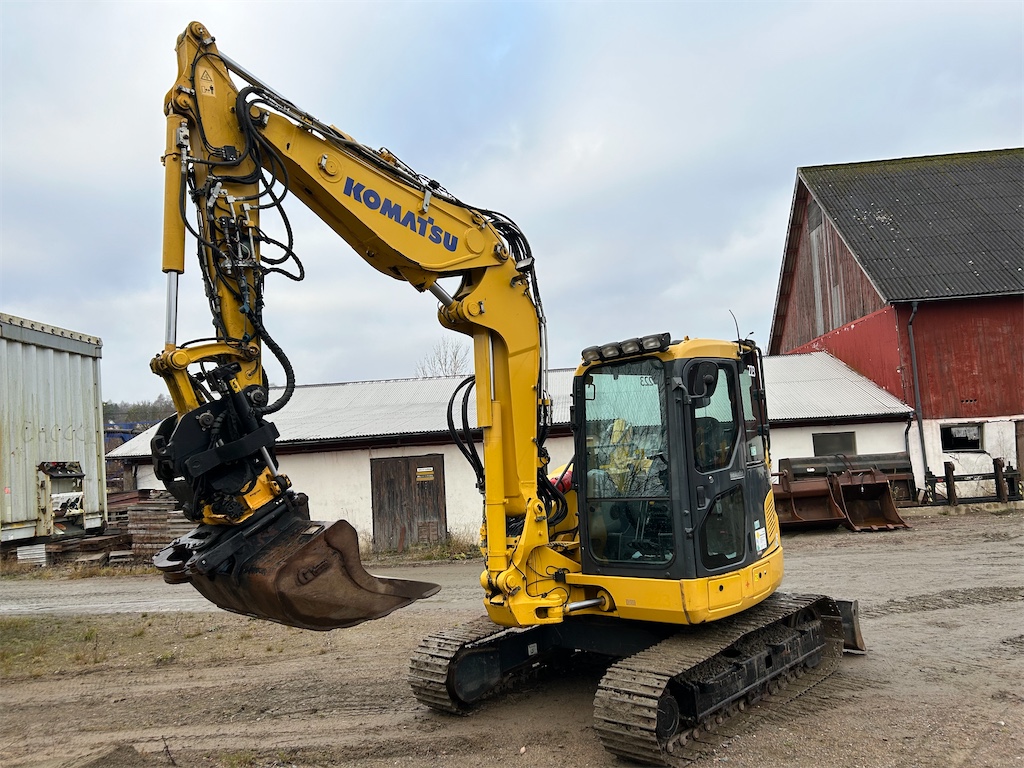 Komatsu PC-88 MR