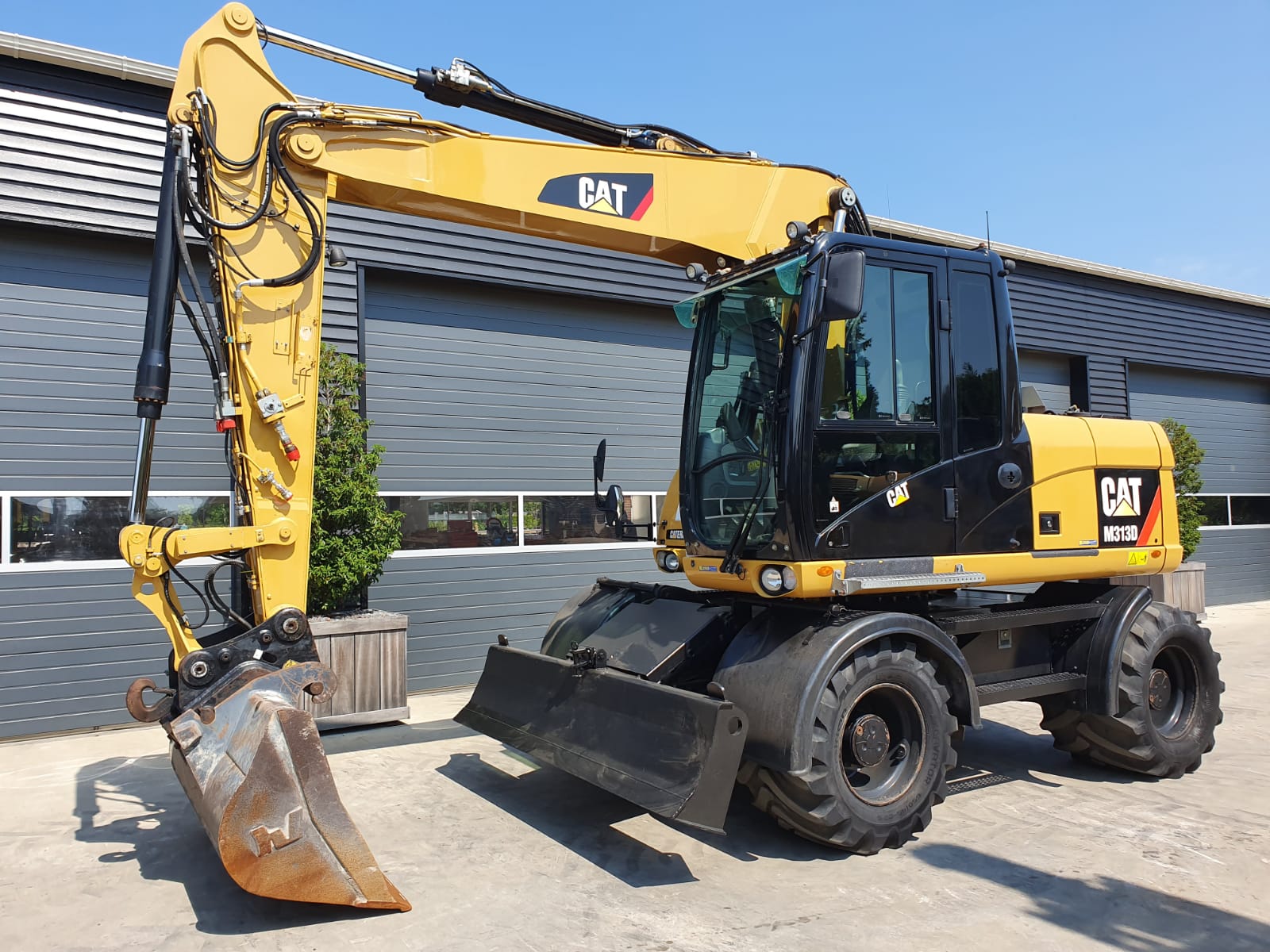 CATERPILLAR M313D