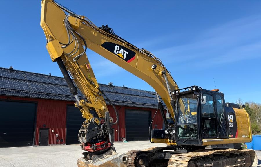CAT 323E