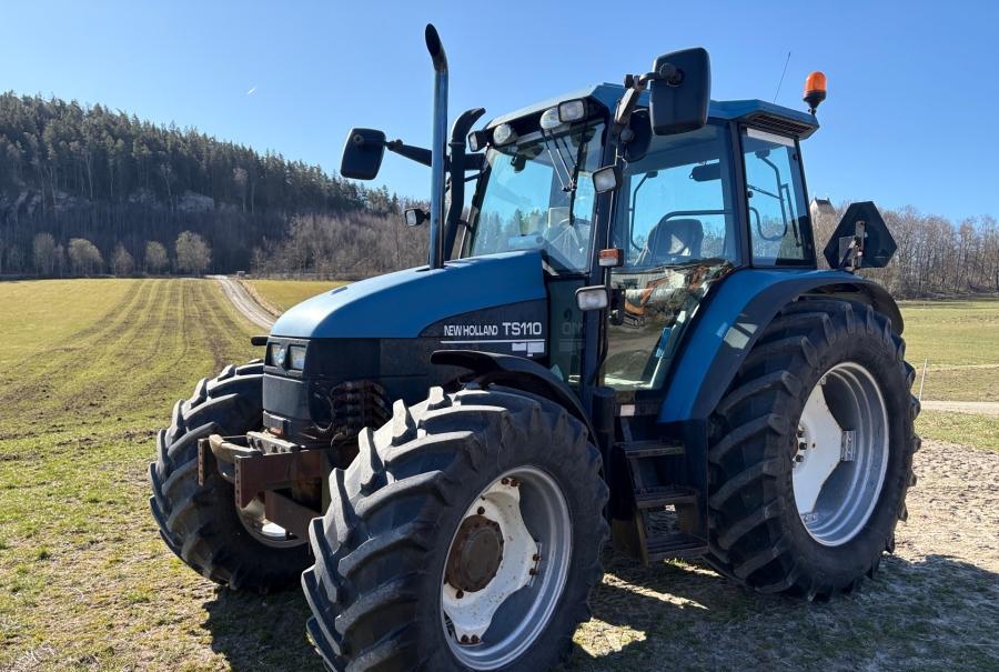 New Holland TS110 4WD