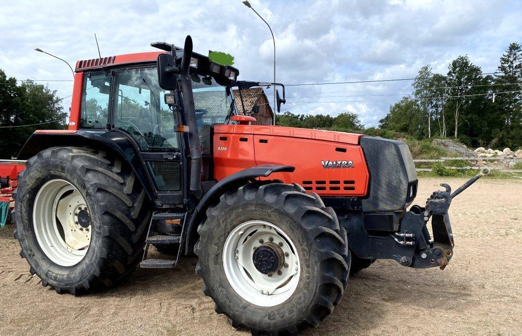 Valtra 8350